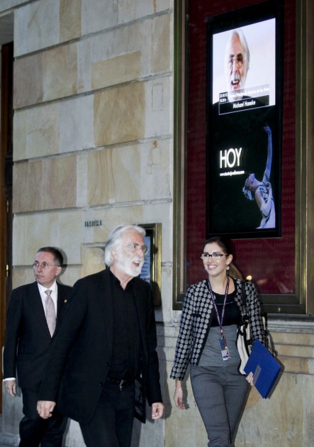 Durante un coloquio en el Teatro Jovellanos, el premio Prncipe de Asturias de las Artes 2013 ha asegurado que el objetivo de sus pelculas no es provocar, sin embargo lo consigue porque "dices cosas que la gente no quiere or".