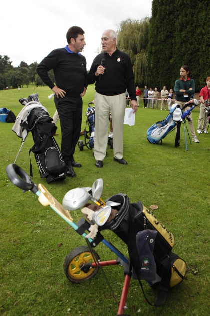 Jos Mara Olazbal, Premio Prncipe de Asturias de los Deportes, visita el Real Club de Golf de Castiello en Gijn