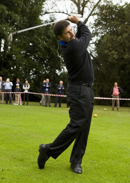 Jos Mara Olazbal, Premio Prncipe de Asturias de los Deportes, visita el Real Club de Golf de Castiello en Gijn