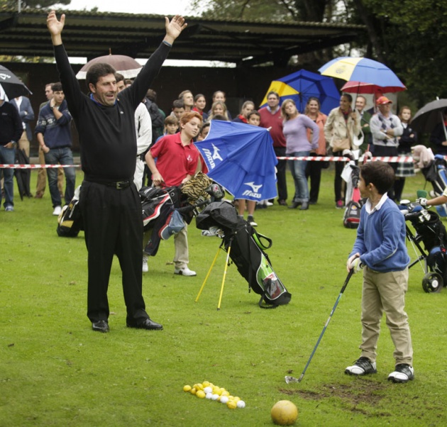 Jos Mara Olazbal, Premio Prncipe de Asturias de los Deportes, visita el Real Club de Golf de Castiello en Gijn