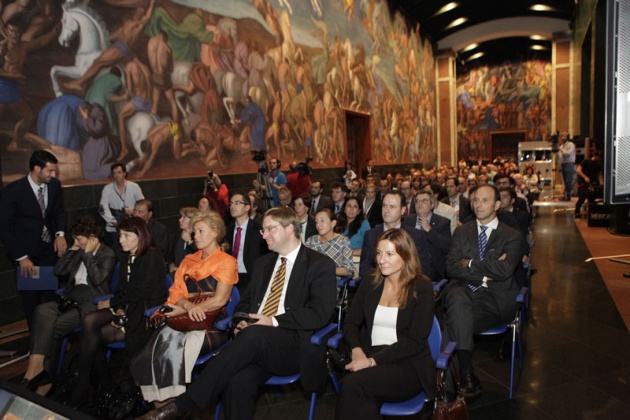 Charla de Peter Gruss, Presidente de la Sociedad Max Plank, Premio Prncipe de Asturias de Cooperacin Internacional 2013