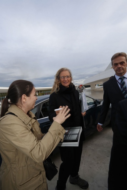 La fotgrafa Annie Leibovitz, Premio Prncipe de Asturias de Comunicacin y Humanidades, visita el Centro Niemeyer en Avils