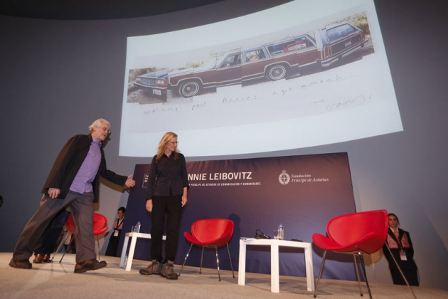 La fotgrafa Annie Leibovitz, Premio Prncipe de Asturias de Comunicacin y Humanidades, visita el Centro Niemeyer en Avils