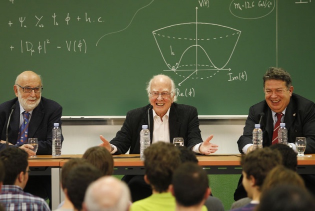 Higgs, Englert y el CERN, con los estudiantes asturianos