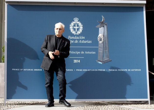 Llegada a Oviedo de Frank O. Gehry, Premio Prncipe de las Artes 2014