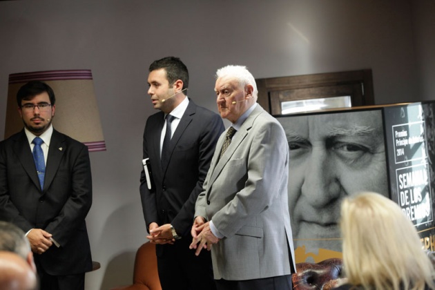 Joseph Prez, Premio Prncipe de Asturias de las Ciencias Sociales, visita Villaviciosa y Tazones