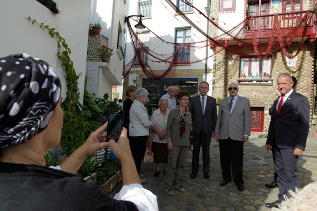 Joseph Prez, Premio Prncipe de Asturias de las Ciencias Sociales, visita Villaviciosa y Tazones