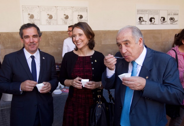 El humorista grfico ha inaugurado la exposicin "Quino por Mafalda" en el edificio Histrico de la Universidad de Oviedo