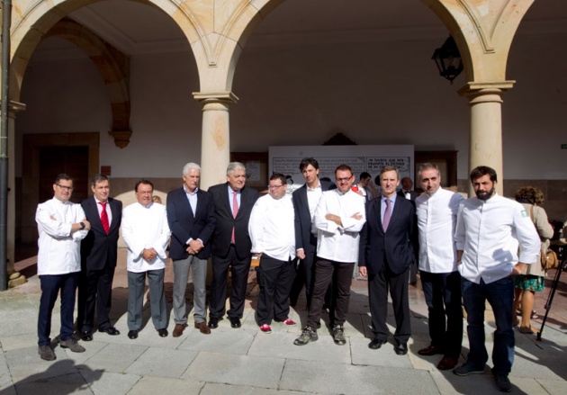 El humorista grfico ha inaugurado la exposicin "Quino por Mafalda" en el edificio Histrico de la Universidad de Oviedo