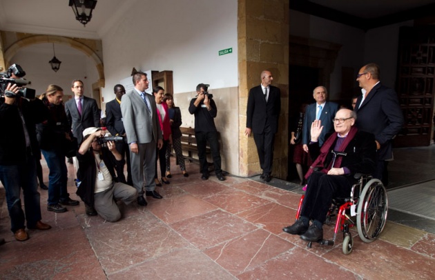 El humorista grfico ha inaugurado la exposicin "Quino por Mafalda" en el edificio Histrico de la Universidad de Oviedo