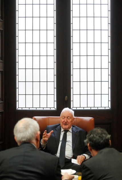 "Tazones de Historia", conversaciones con Joseph Prez: "De Judos e Inquisiciones" en la Biblioteca del Edificio Histrico de la Universidad de Oviedo