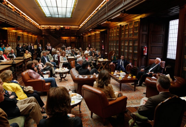 "Tazones de Historia", conversaciones con Joseph Prez: "De Judos e Inquisiciones" en la Biblioteca del Edificio Histrico de la Universidad de Oviedo