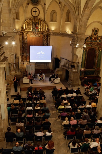 "Podis ser los mejores del mundo", asegura Wittenberg en su encuentro con un centenar de jvenes atletas gijoneses