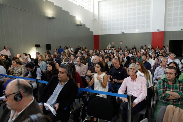 El autor del museo de Bilbao lamenta el escaso valor que conceden a su disciplina los pases desarrollados: "Ya no existe el placer de gastar el dinero en un edificio bonito"