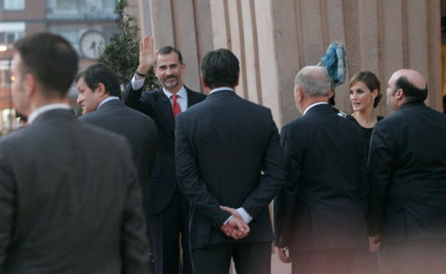 Llegada de los Reyes a Oviedo para la entrega de los Premios "Prncipe de Asturias" 2014