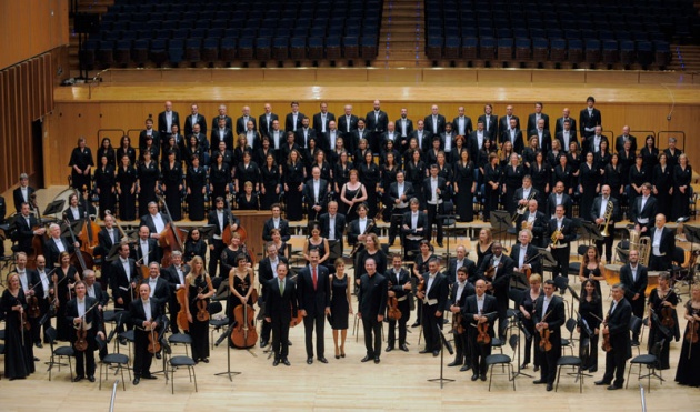 Llegada de los Reyes a Oviedo para la entrega de los Premios "Prncipe de Asturias" 2014