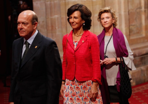 Los Prncipes reciben a los premiados en el hotel de la Reconquista