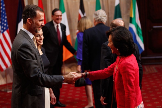 Los Prncipes reciben a los premiados en el hotel de la Reconquista