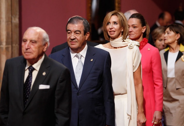 Los Prncipes reciben a los premiados en el hotel de la Reconquista