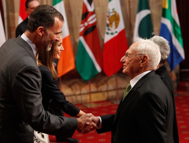 Los Prncipes reciben a los premiados en el hotel de la Reconquista