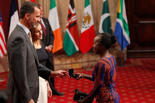 Los Prncipes reciben a los premiados en el hotel de la Reconquista