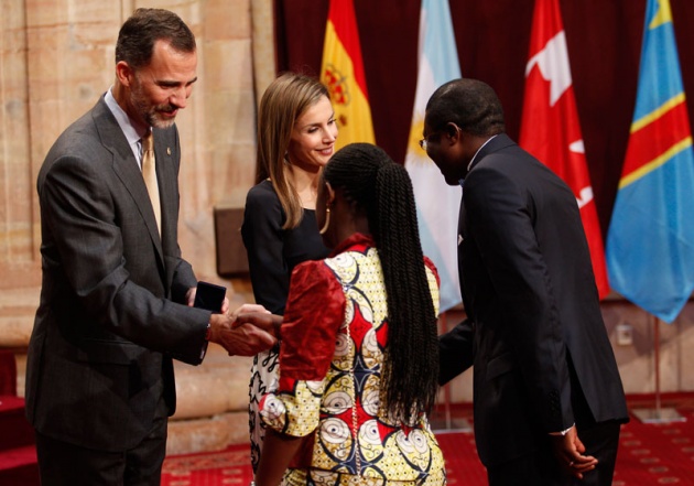 Los Prncipes reciben a los premiados en el hotel de la Reconquista