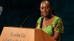 Caddy Adzuba comparte el "honor" con mujeres vctimas de violencia sexual